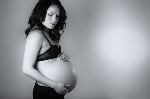 Black and white maternity photography Melbourne