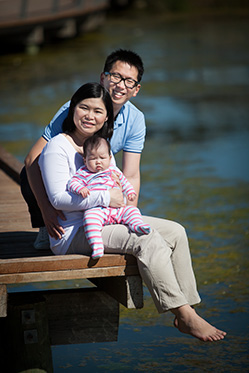 Outdoor family and baby photos on lake